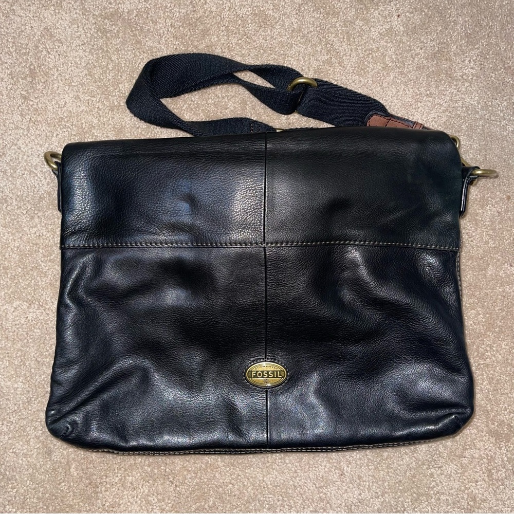 Fossil Black Leather Messenger Bag/Crossbody Bag